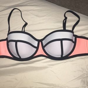 Triangl Bikini top